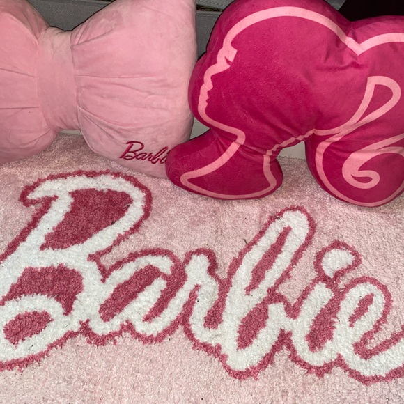 Barbie Rug - Picture 2 of 2